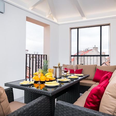Love To Live Apartments Prag Exterior foto