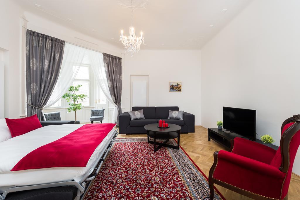 Love To Live Apartments Prag Exterior foto