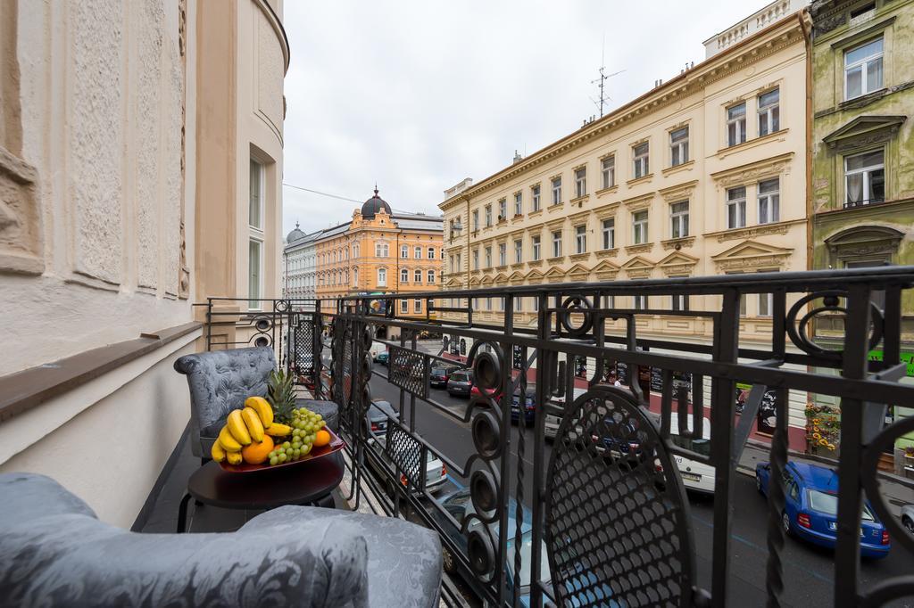 Love To Live Apartments Prag Exterior foto