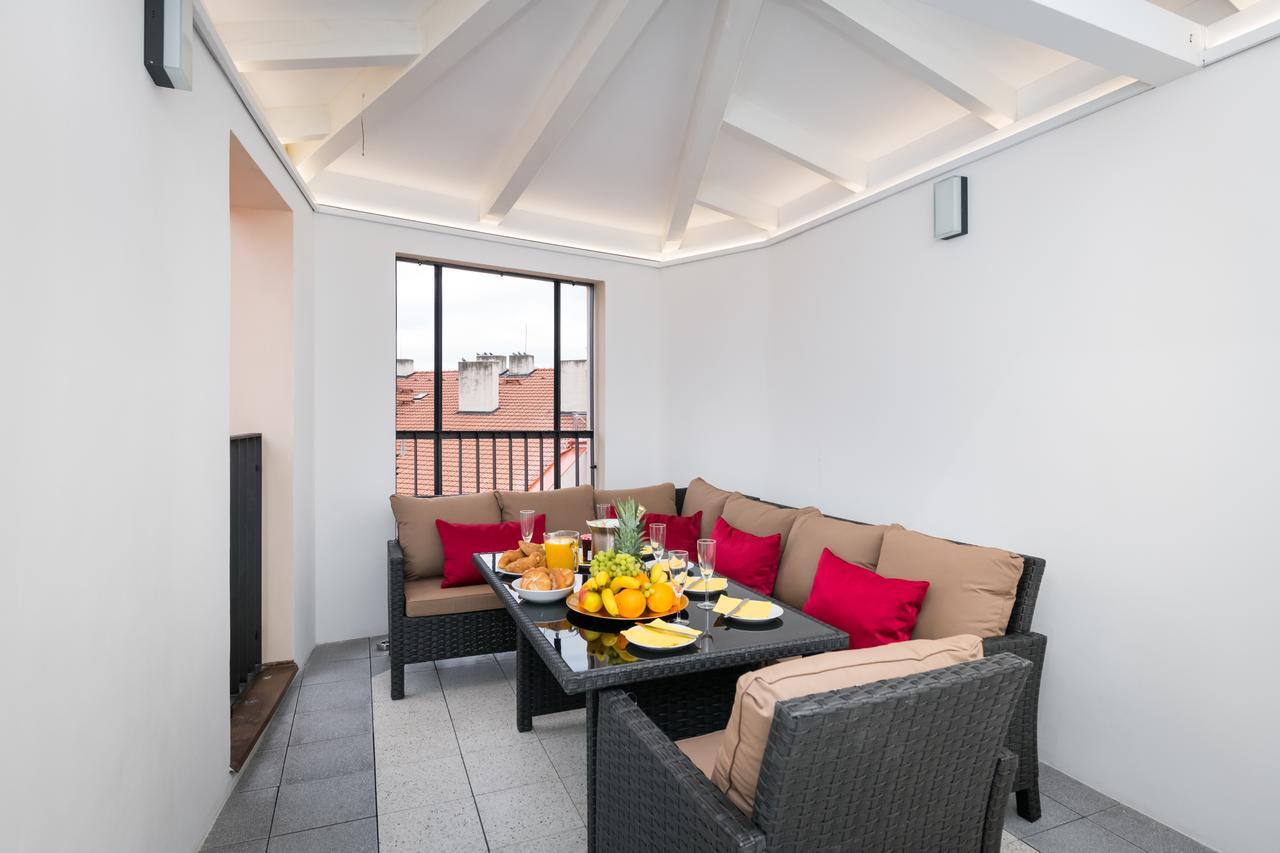 Love To Live Apartments Prag Exterior foto